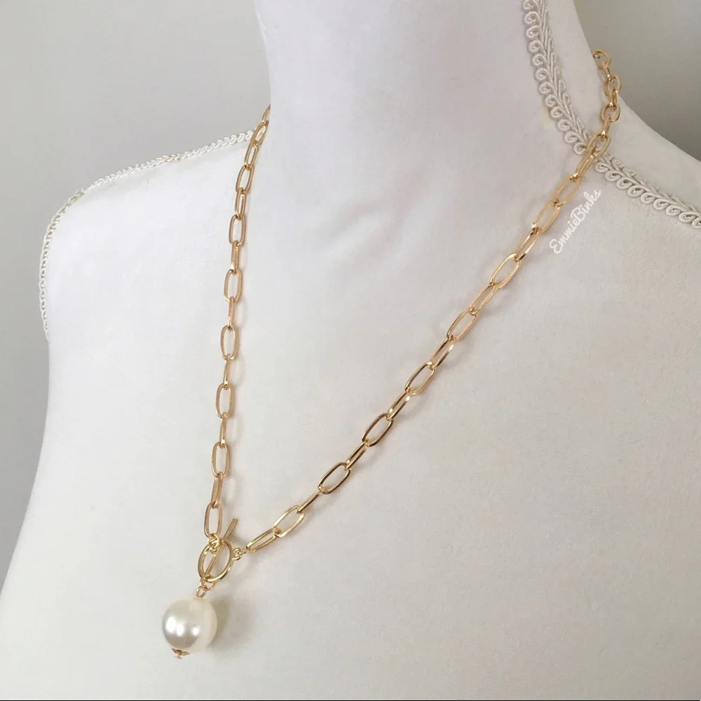 ✨3/$38 New Golden Paperclip Chain Faux Pearl Toggle Clasp Front Closure Necklace - Picture 8 of 16
